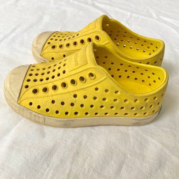 🪴5/$30 C8 Native Shoes Jefferson Yellow Water Shoes Summer - Picture 3 of 5